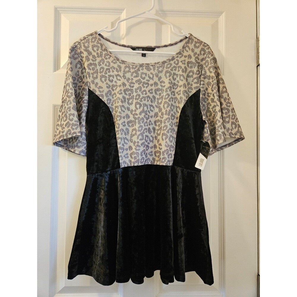 Size Medium Top New with Tags Sparkly
